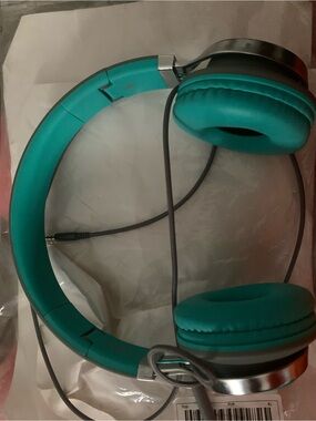 AILIHEN Over-Ear Wired Headphones in- Comfortable Sound
